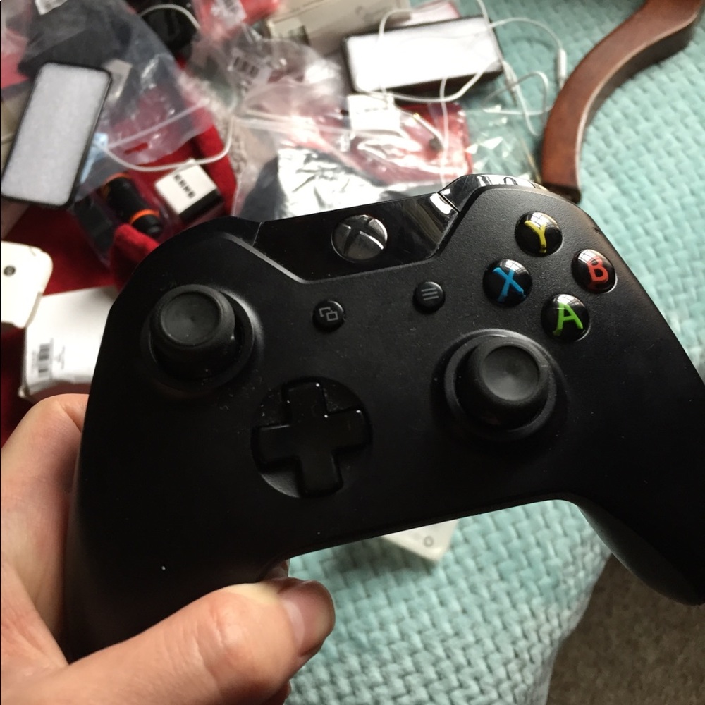 Xbox one controller - Picture 2 of 2